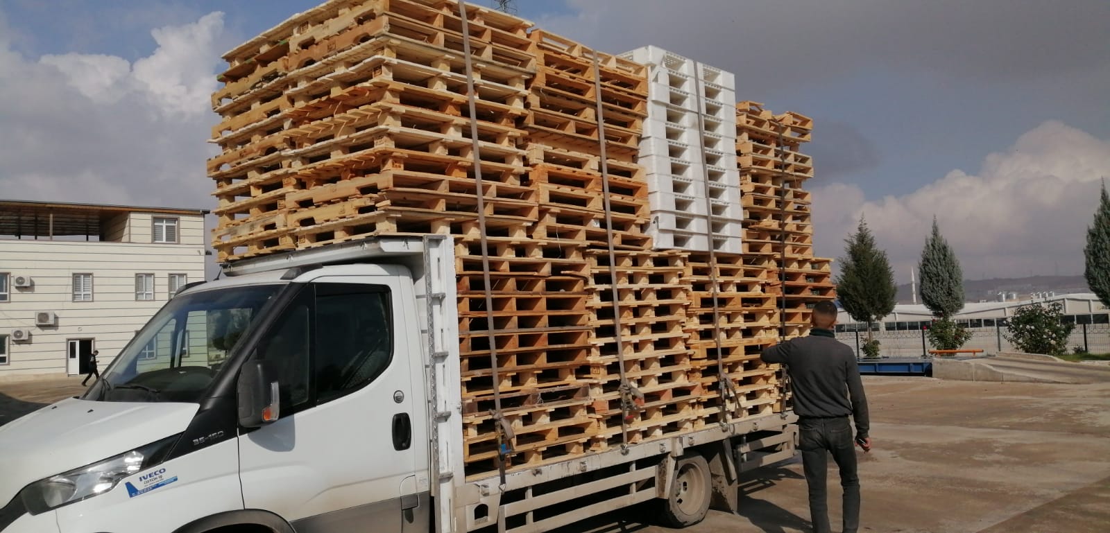 İkici El Palet ve Sandık Alım ve Satışı